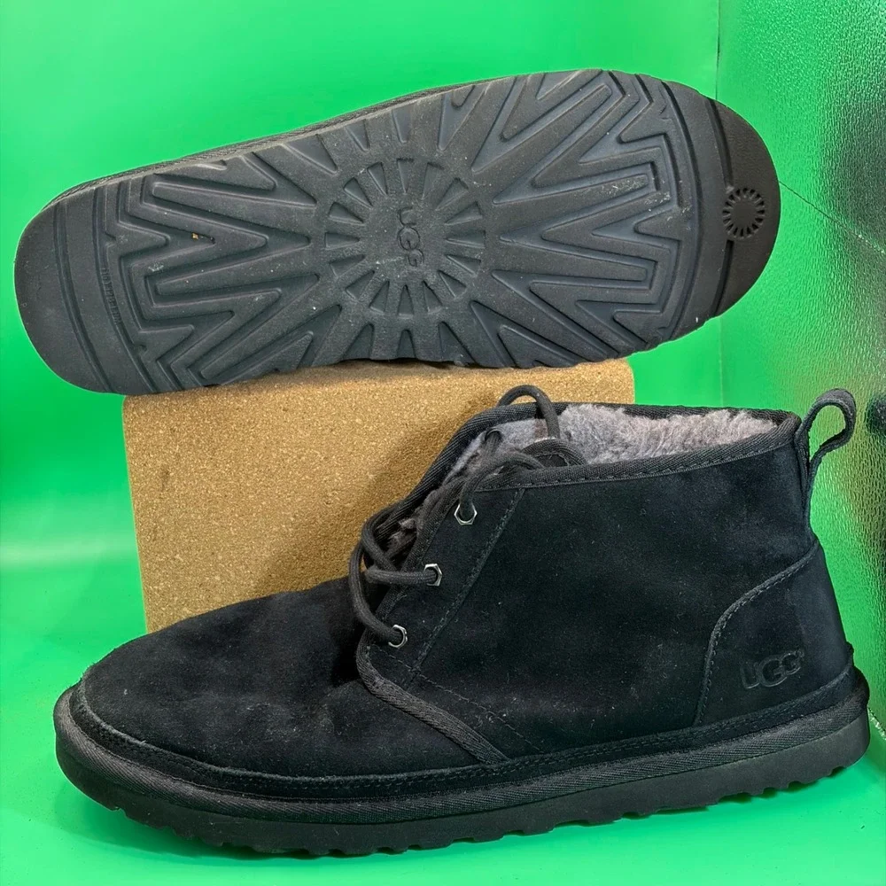 UGG Neumel 3236 Wool Lined Chukka Boots Mens 12 Black Suede Lace Up Wicking Shoe